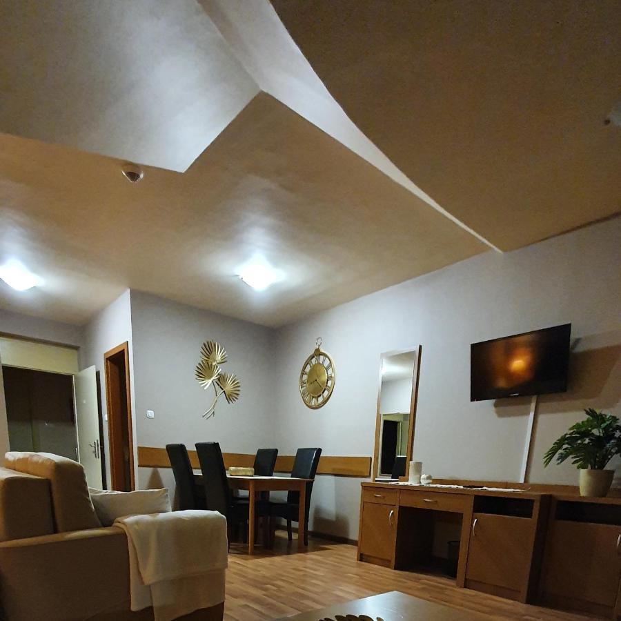 Appartement Relax Wellness Manzard Hajdúszoboszló Extérieur photo